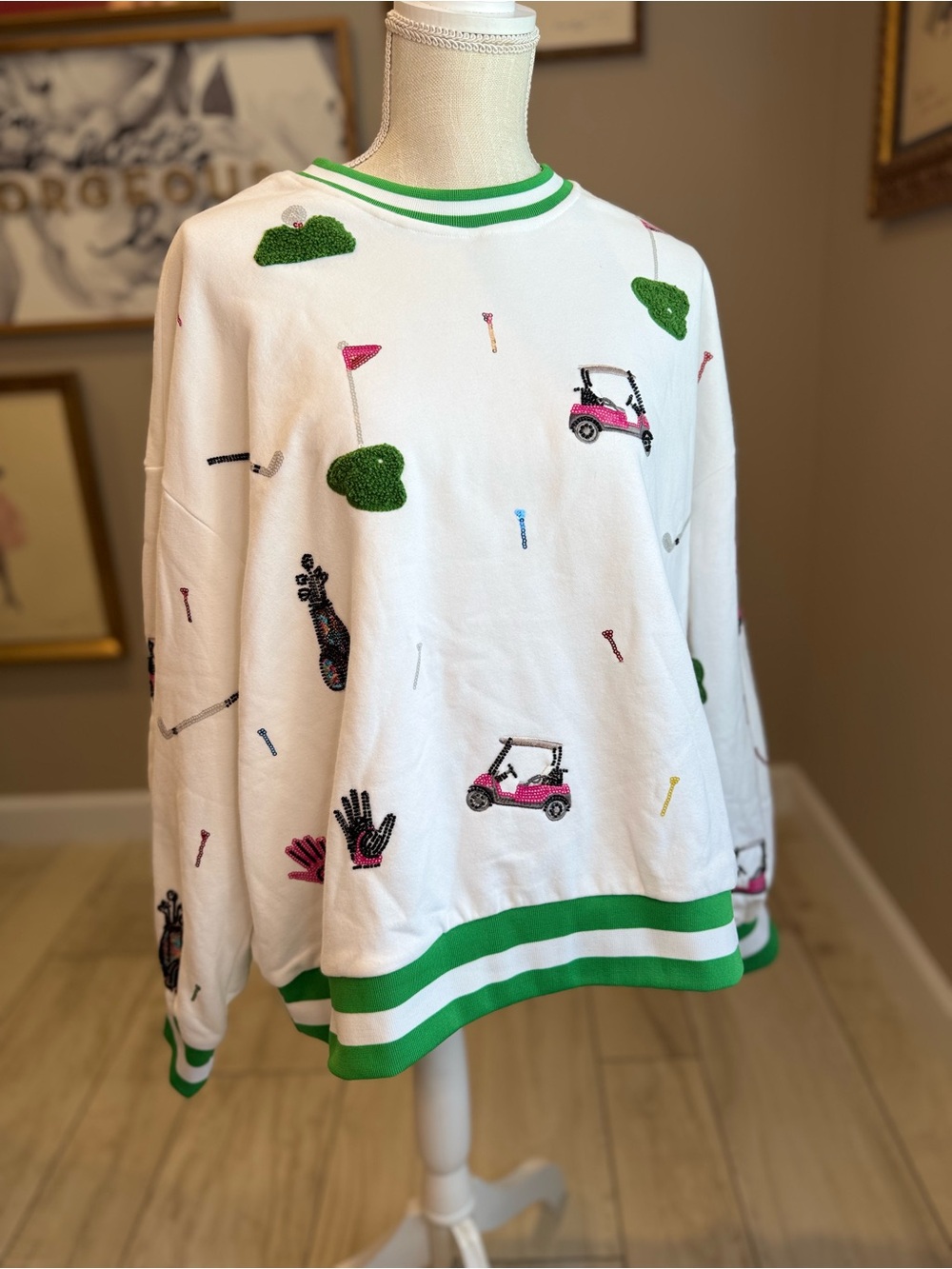QUEEN OF SPARKLES White Scattered Sequin Golf Icon Sweatshirt - Picture 3 of 9